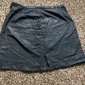 Black slightly glittered skirt